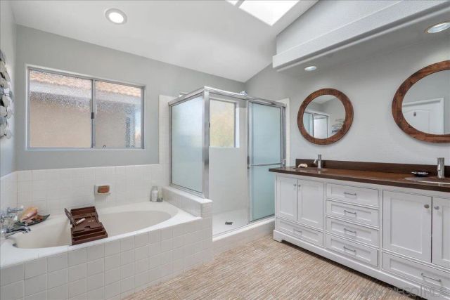 3266 San Helena Dr, Oceanside, CA 92056