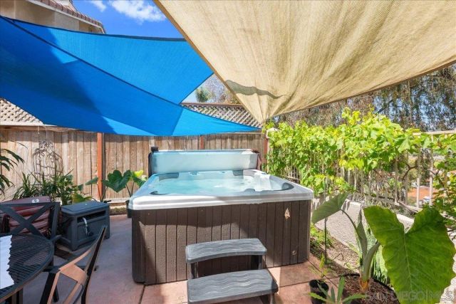 3266 San Helena Dr, Oceanside, CA 92056