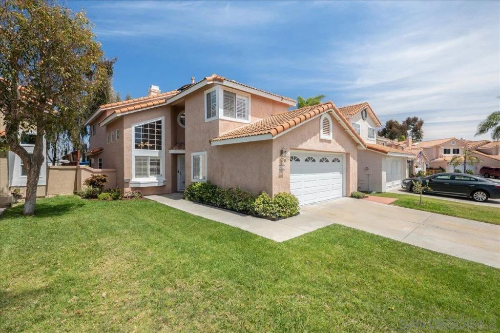 3266 San Helena Dr, Oceanside, CA 92056