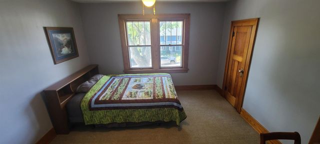 302 NE Third Street, Elkader, IA 52043