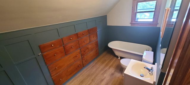 302 NE Third Street, Elkader, IA 52043