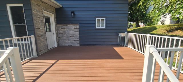 302 NE Third Street, Elkader, IA 52043