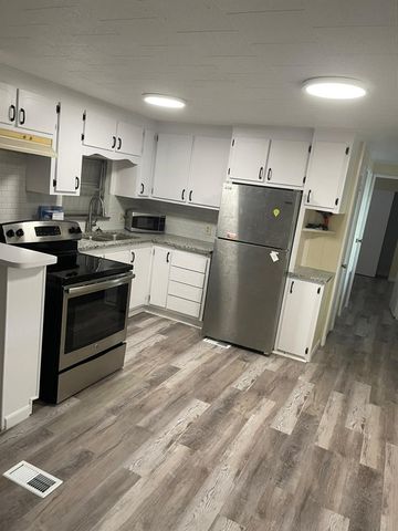 4345 Royal Manor Boulevard, Boynton Beach, FL 33436