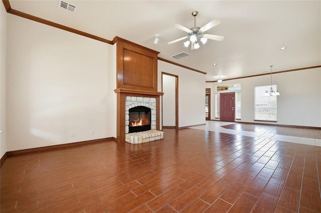 21633 Long Trail, Edmond, OK 73012