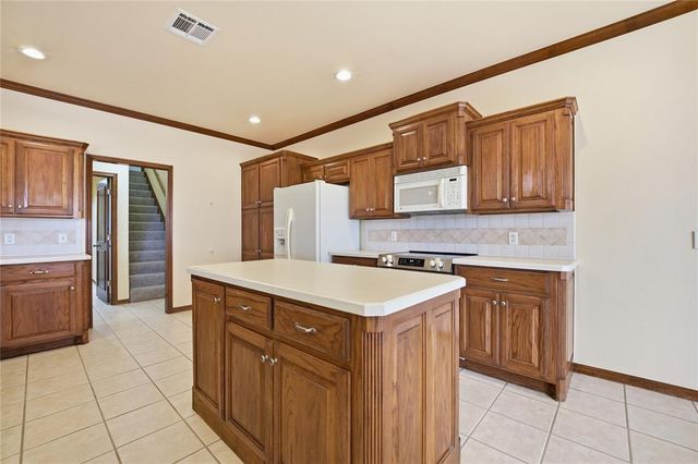 21633 Long Trail, Edmond, OK 73012