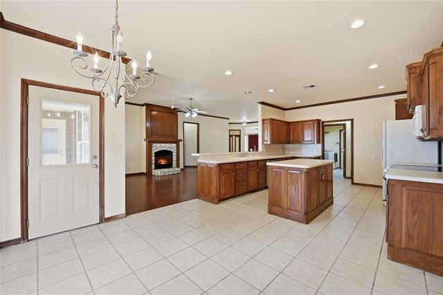 21633 Long Trail, Edmond, OK 73012