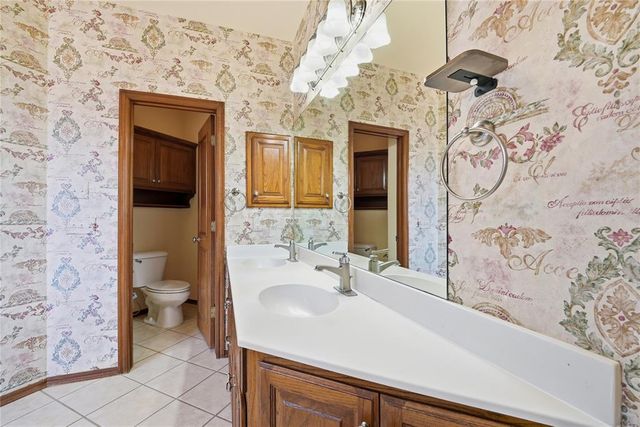 21633 Long Trail, Edmond, OK 73012