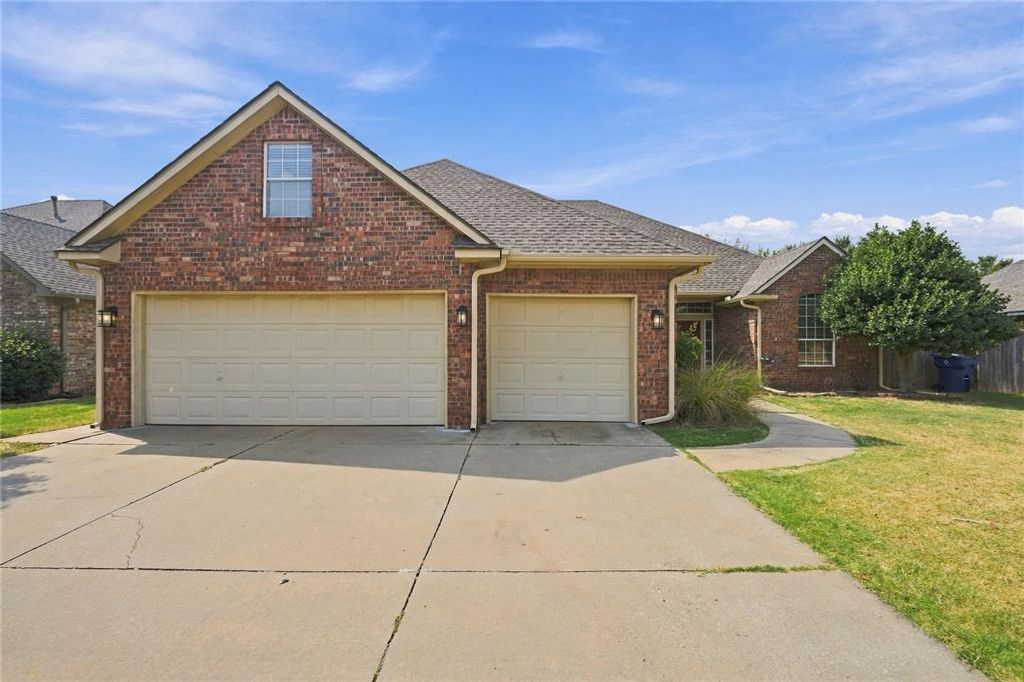 21633 Long Trail, Edmond, OK 73012