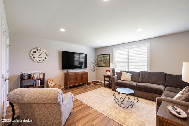 14504 Jackson Crossing Dr, Louisville, KY 40245