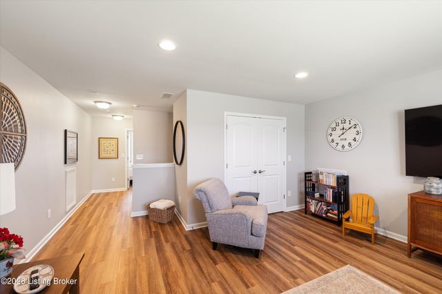 14504 Jackson Crossing Dr, Louisville, KY 40245