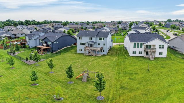 3667 NW 165th Street, Clive, IA 50325