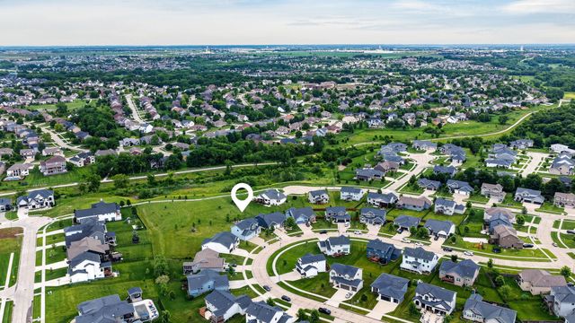 3667 NW 165th Street, Clive, IA 50325