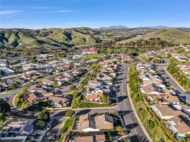 609 Calle Miguel, San Clemente, CA 92672