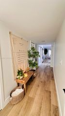 223 Lakeview Dr 204, Weston, FL 33326