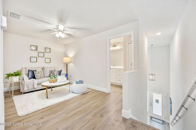 198 Hidden Woods Place, Melbourne, FL 32901
