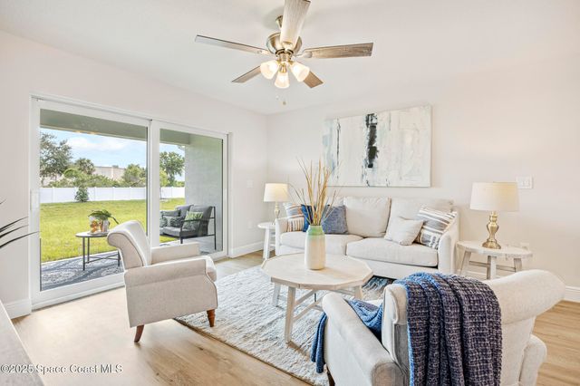 198 Hidden Woods Place, Melbourne, FL 32901