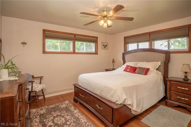 6145 Hollydale Avenue NE, Canton, OH 44721
