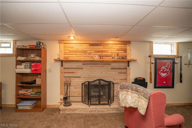 6145 Hollydale Avenue NE, Canton, OH 44721