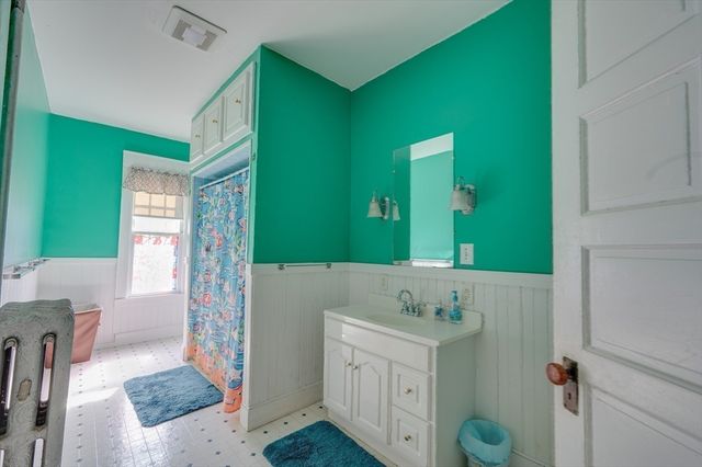 23 Germain St, Worcester, MA 01602