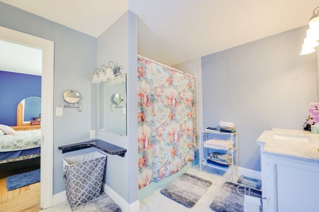 23 Germain St, Worcester, MA 01602
