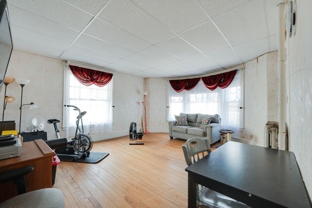 23 Germain St, Worcester, MA 01602