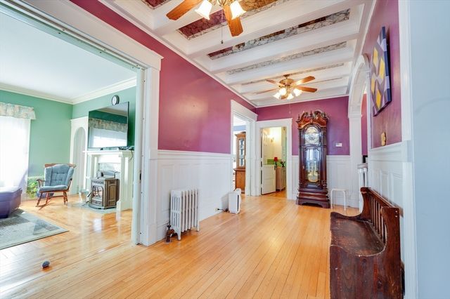 23 Germain St, Worcester, MA 01602