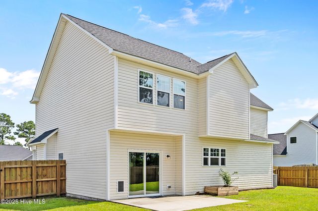 413 Wind Sail Court, Sneads Ferry, NC 28460