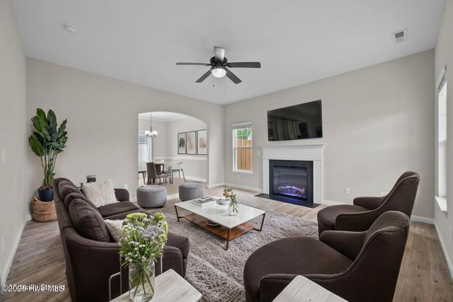 413 Wind Sail Court, Sneads Ferry, NC 28460