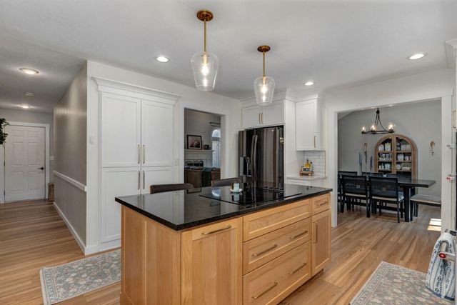 1842 E Richmond Place, Springfield, MO 65804