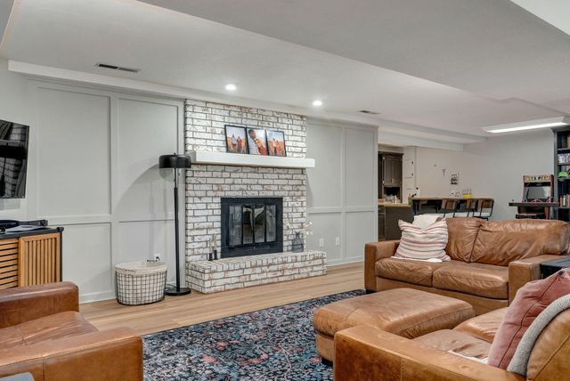 1842 E Richmond Place, Springfield, MO 65804