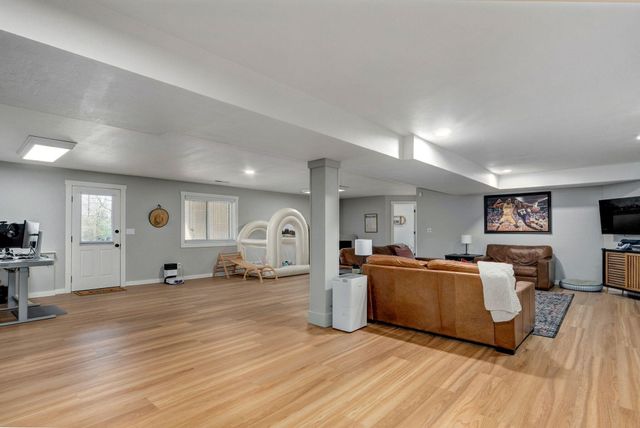 1842 E Richmond Place, Springfield, MO 65804