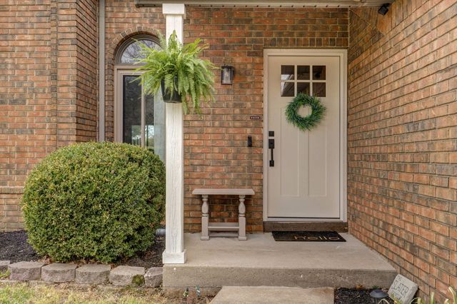 1842 E Richmond Place, Springfield, MO 65804