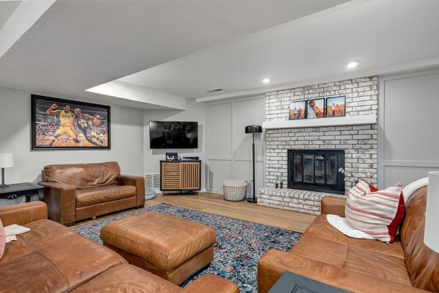 1842 E Richmond Place, Springfield, MO 65804