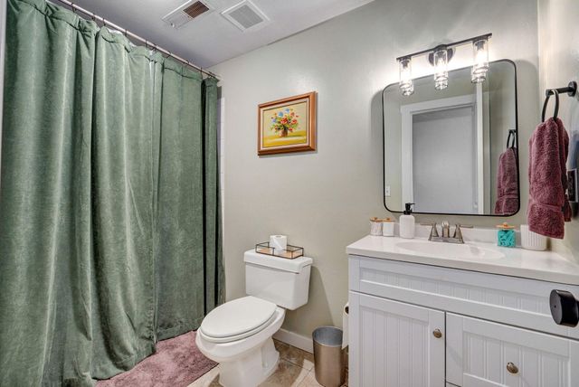 1842 E Richmond Place, Springfield, MO 65804