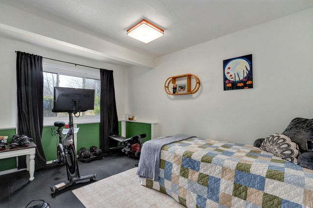 1842 E Richmond Place, Springfield, MO 65804