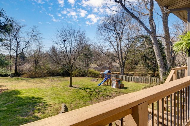 1842 E Richmond Place, Springfield, MO 65804