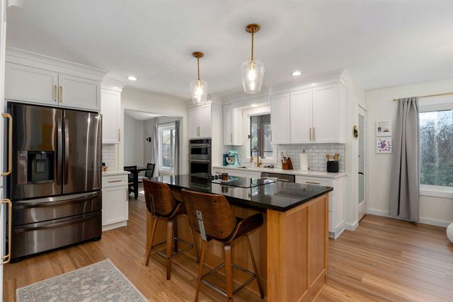 1842 E Richmond Place, Springfield, MO 65804