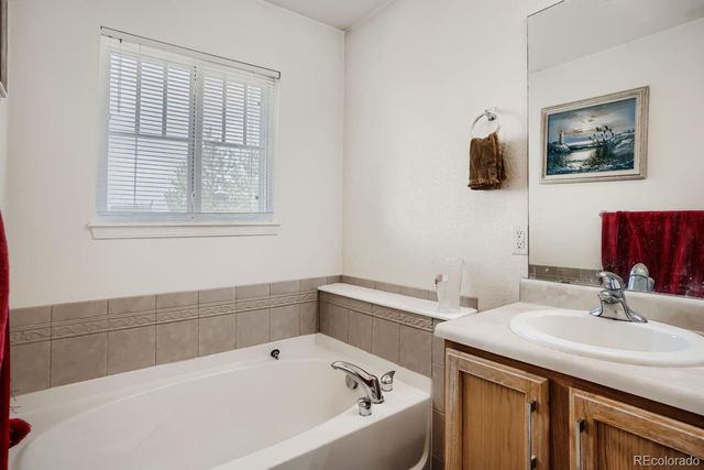 125 N Duquesne Street, Aurora, CO 80018