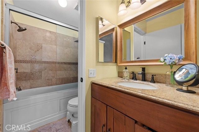 73 Huntington 322, Irvine, CA 92620