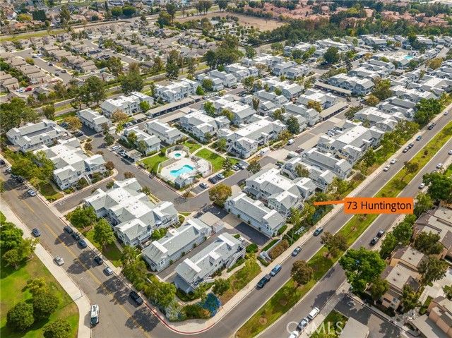 73 Huntington 322, Irvine, CA 92620