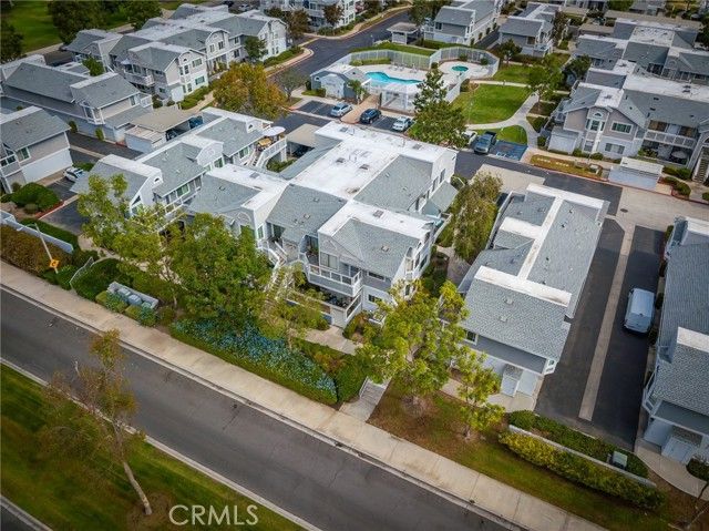 73 Huntington 322, Irvine, CA 92620