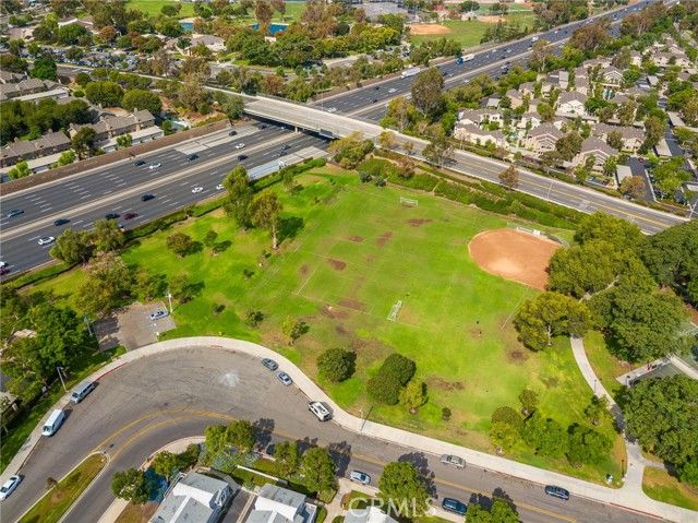 73 Huntington 322, Irvine, CA 92620