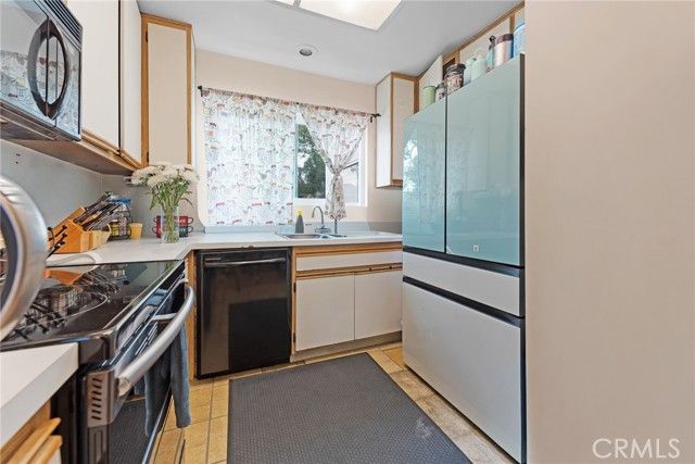 73 Huntington 322, Irvine, CA 92620