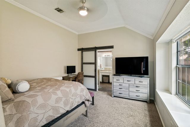 6816 Driffield Circle E, North Richland Hills, TX 76182