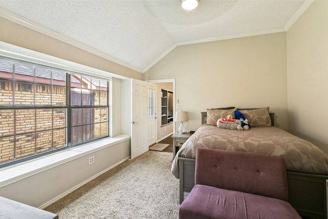 6816 Driffield Circle E, North Richland Hills, TX 76182