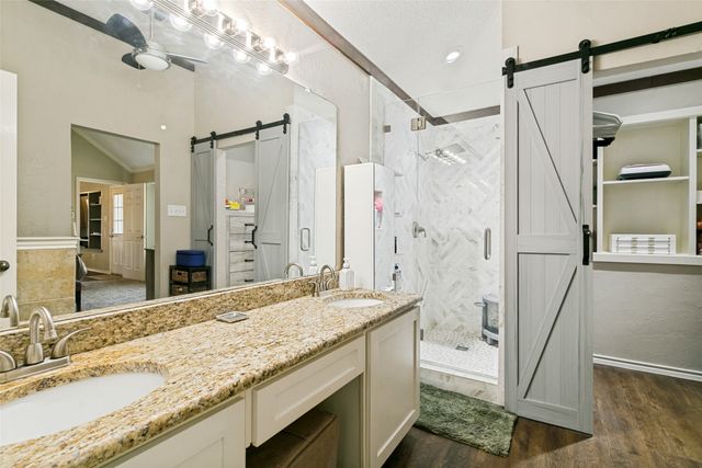 6816 Driffield Circle E, North Richland Hills, TX 76182
