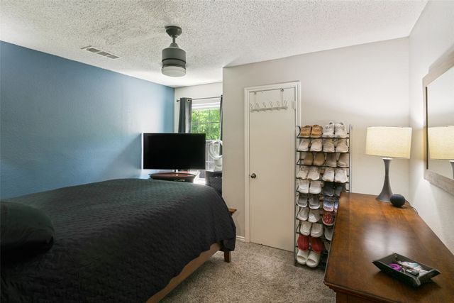 6816 Driffield Circle E, North Richland Hills, TX 76182