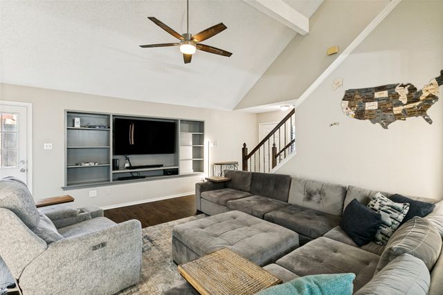 6816 Driffield Circle E, North Richland Hills, TX 76182