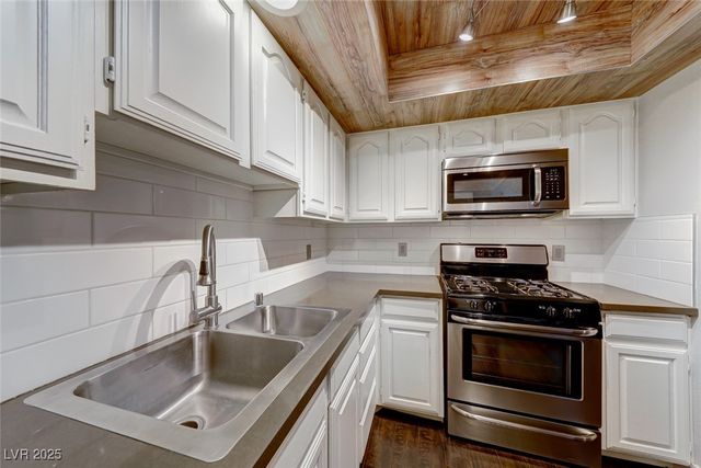 2603 South Durango Drive 203, Las Vegas, NV 89117