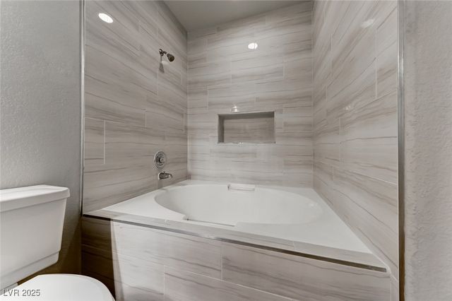 2603 South Durango Drive 203, Las Vegas, NV 89117